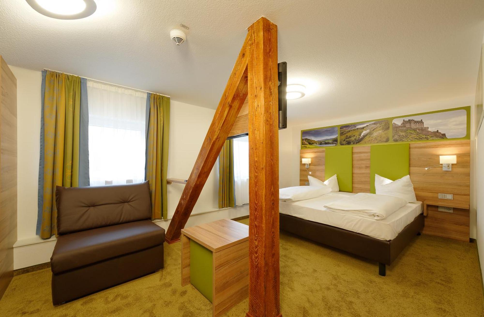 Hotel Zur Post Лайпхайм Экстерьер фото